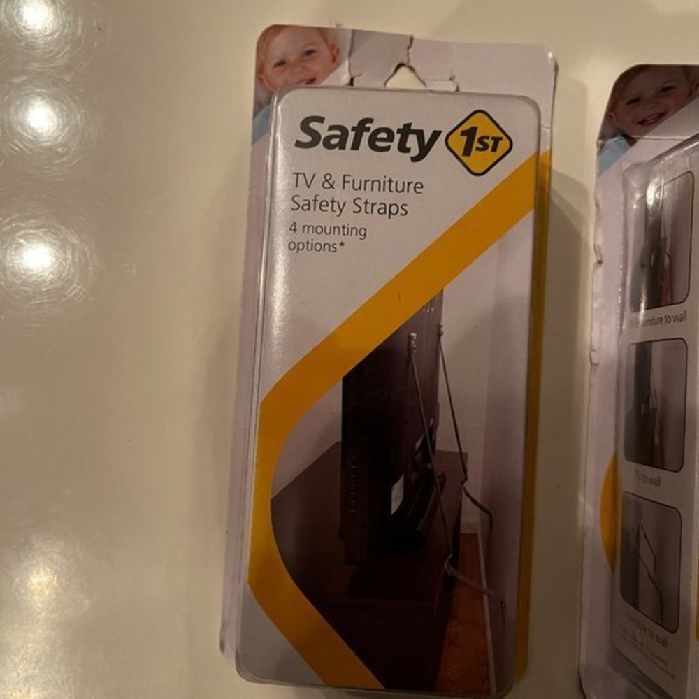 Furniture and Television Safety Straps‎ (Set of 2) (NEW) - Picture 4 of 7